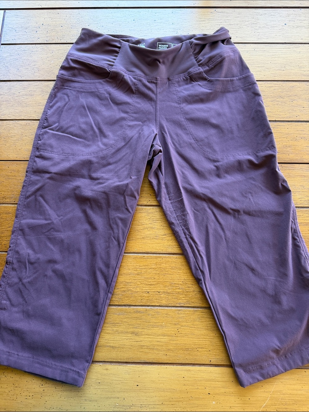 Mountain Hardwear Women's Maroon Mid-Rise Crop Leggings Size XS Color: Maroon